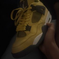 jordan 4 yellow thunder 