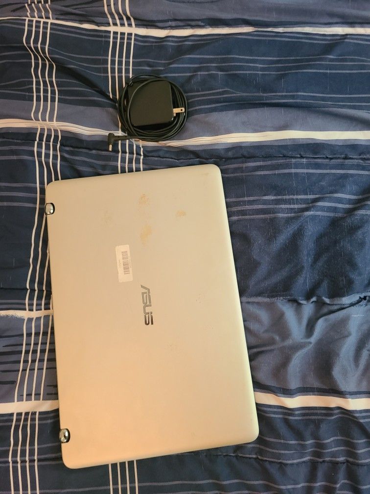 Broken ASUS Q504U Laptop for Parts or Repair – Includes Charger
