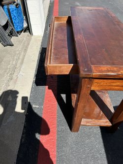 Entry Way Table