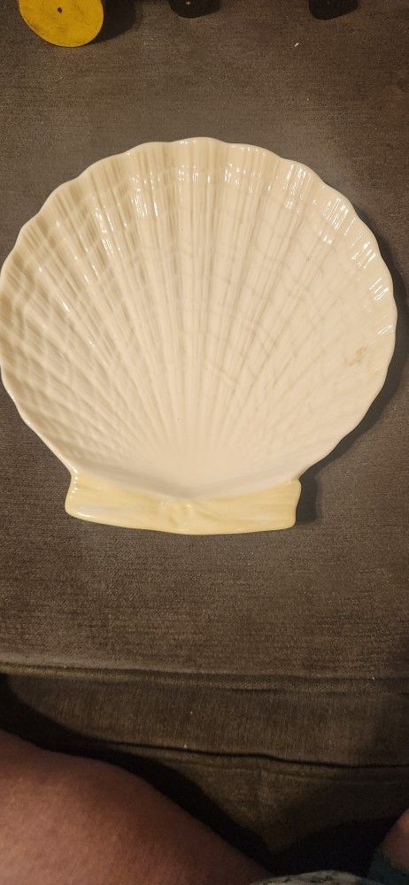 Vintage Belleek Clam Shell Plate Large 8.5”