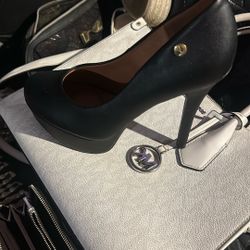 Black Pumps Size 8.5
