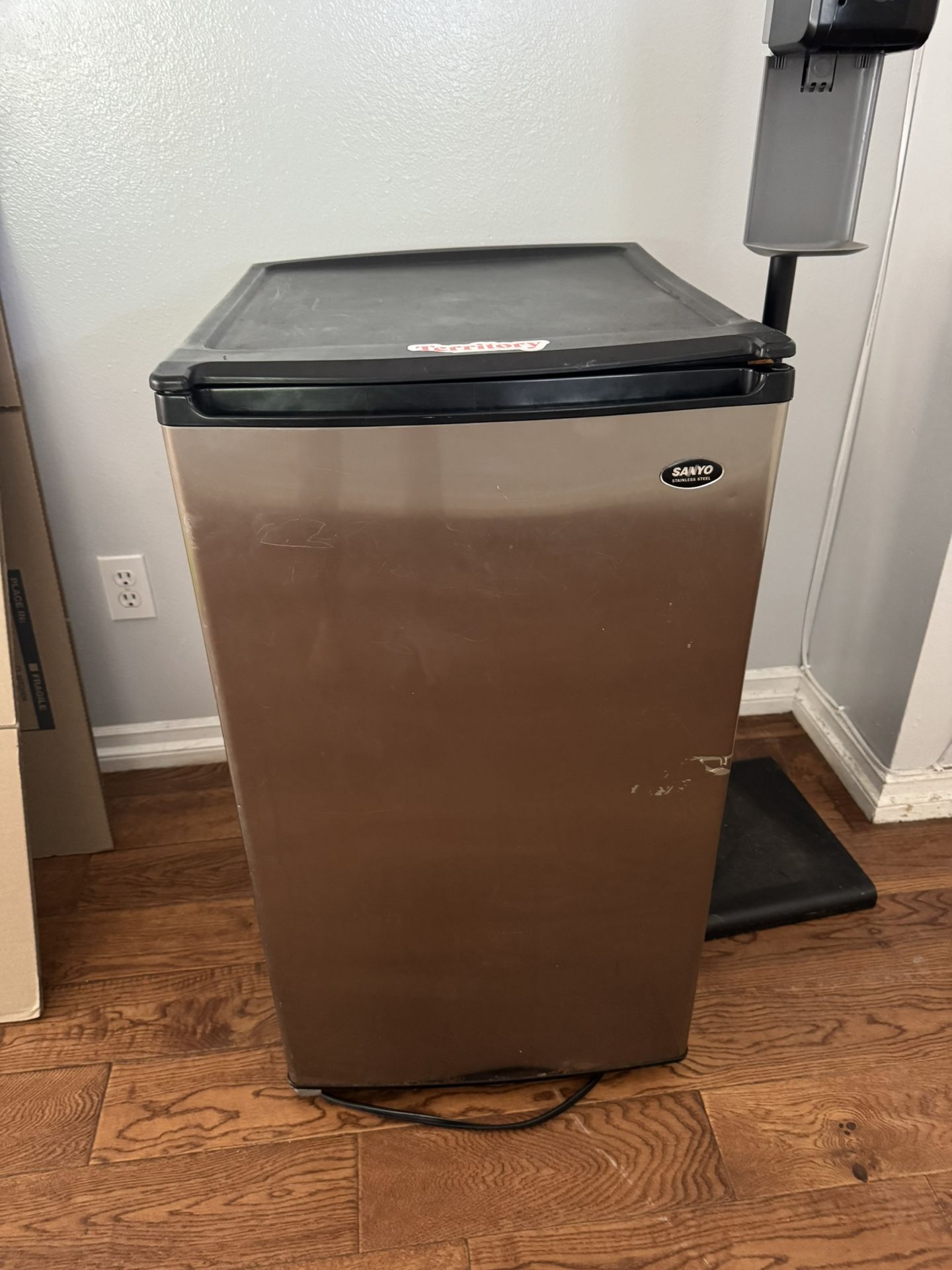 Mini Fridge