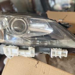 Lexus GS350 Passenger Headlight