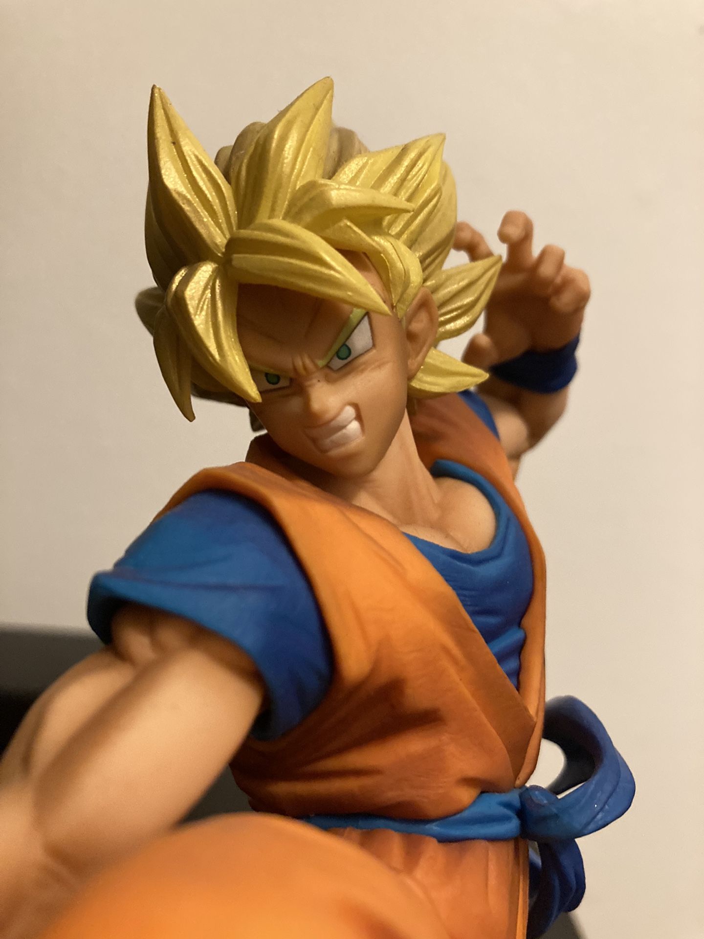 Goku Figure