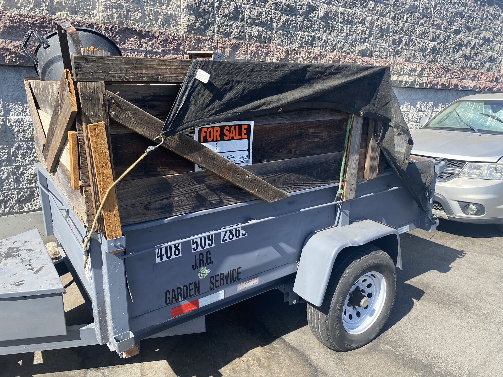 Trailer Very Good Condition Take Items Inside Too