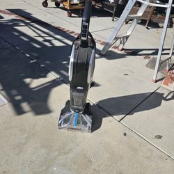 Bissell Carpet Cleaner 