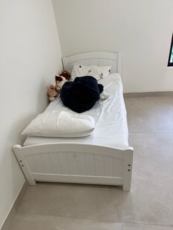 White Wooden Single Bed Frame (with another twin bad that opens up)