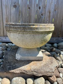 Cement pedestal pot