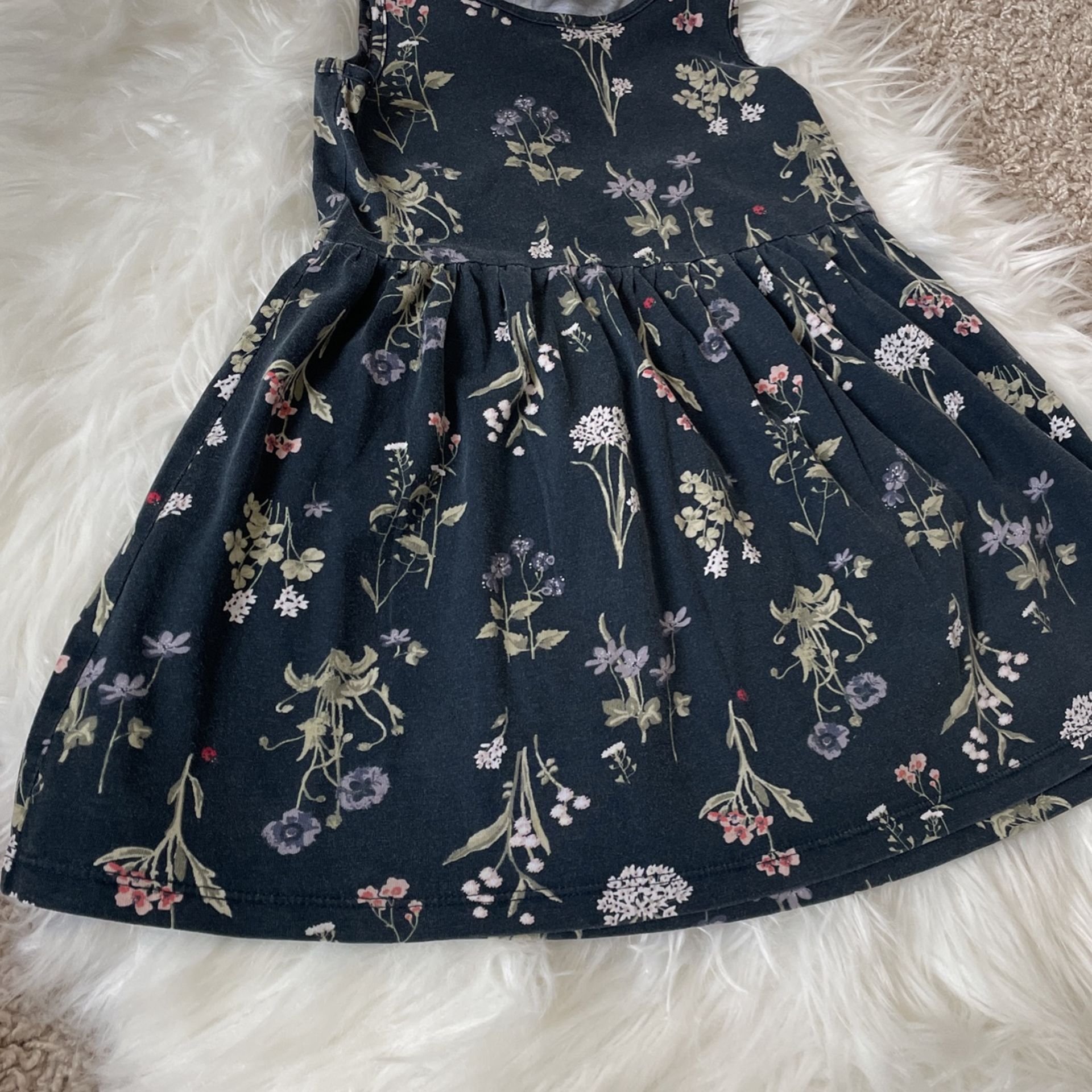 H&M Little Girls Dress Size 2-4 Years