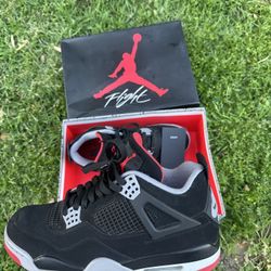 Jordan 4 Bred 