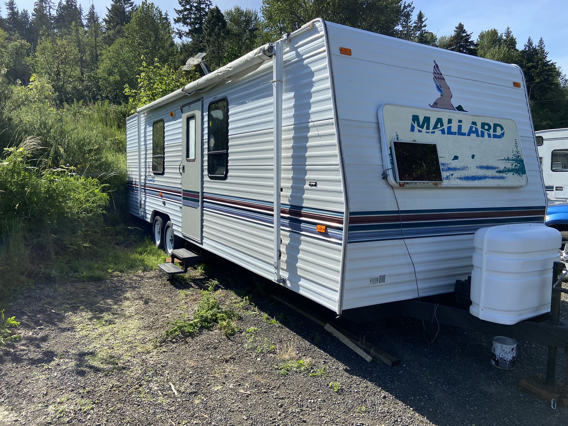 1997 Fleetwood mallard 29FT travel trailer