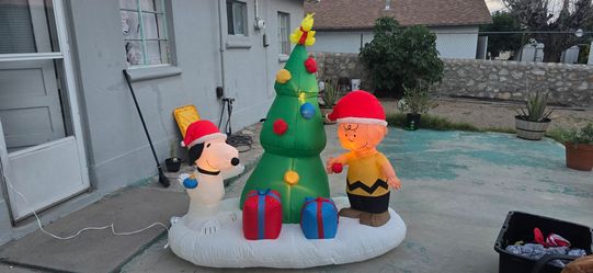 Peanuts Snoopy & Charlie Brown Christmas Yard Inflatable 71" W x 70" H