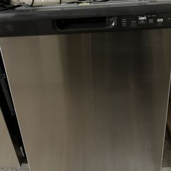 GE STAINLESS STEEL DISHWASHER