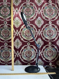 Magnifying Glass Lamp 