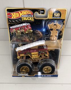 HOT WHEELS MONSTER TRUCKS 50TH BIGFOOT TROPHY CHAMPIONS 5 ALARM 1:64 NEW/GOLD