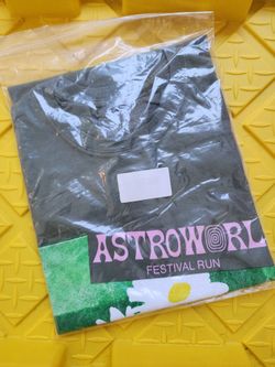 TRAVIS SCOTT ASTROWORLD GREEN OLIVE FESTIVAL RUN FLOWER TEE -  MEDIUM