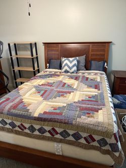 Queen bedroom wood set for sale - make best offer