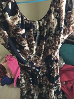 Brand new Navy blue Floral Romper 💙🌼