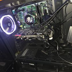 Gaming PC + Accessories 