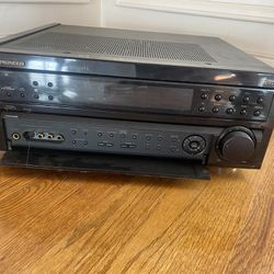 PIONEER STEREO RECEIVER 