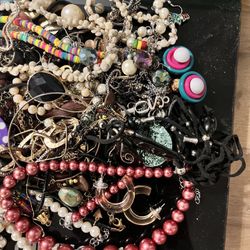 Mixed Jewelry Lot