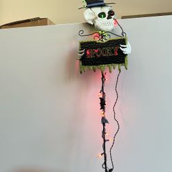 Metal Lighted Skeleton Head  Halloween Yard Sign