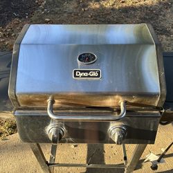 DynaGlo Grill And Utensil Set