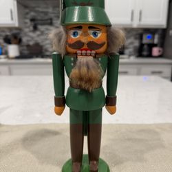 Vtg East Germany DDR Wooden Hunter Nutcracker 10.5" Erzgebirge Folk Art Green