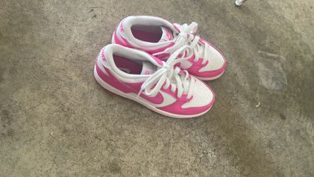 Pink and white Nike dunks