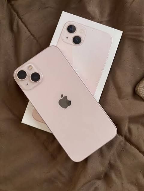 iPhone 13 pink