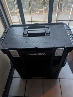 Husky rolling tool box