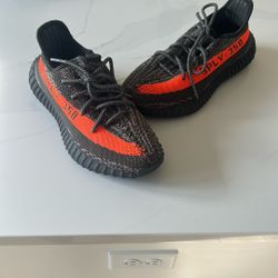 Brand New Yeezy Boost 350 V2 6.5 Size 