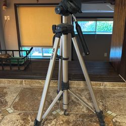 MX 2000 Expandable Tripod
