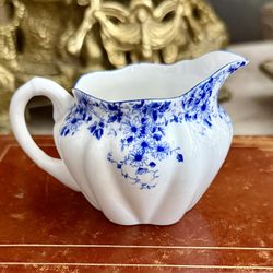 Rare Antique Shelley Dainty Blue Creamer Milk Jug Made of Bone China ( ENGLAND)