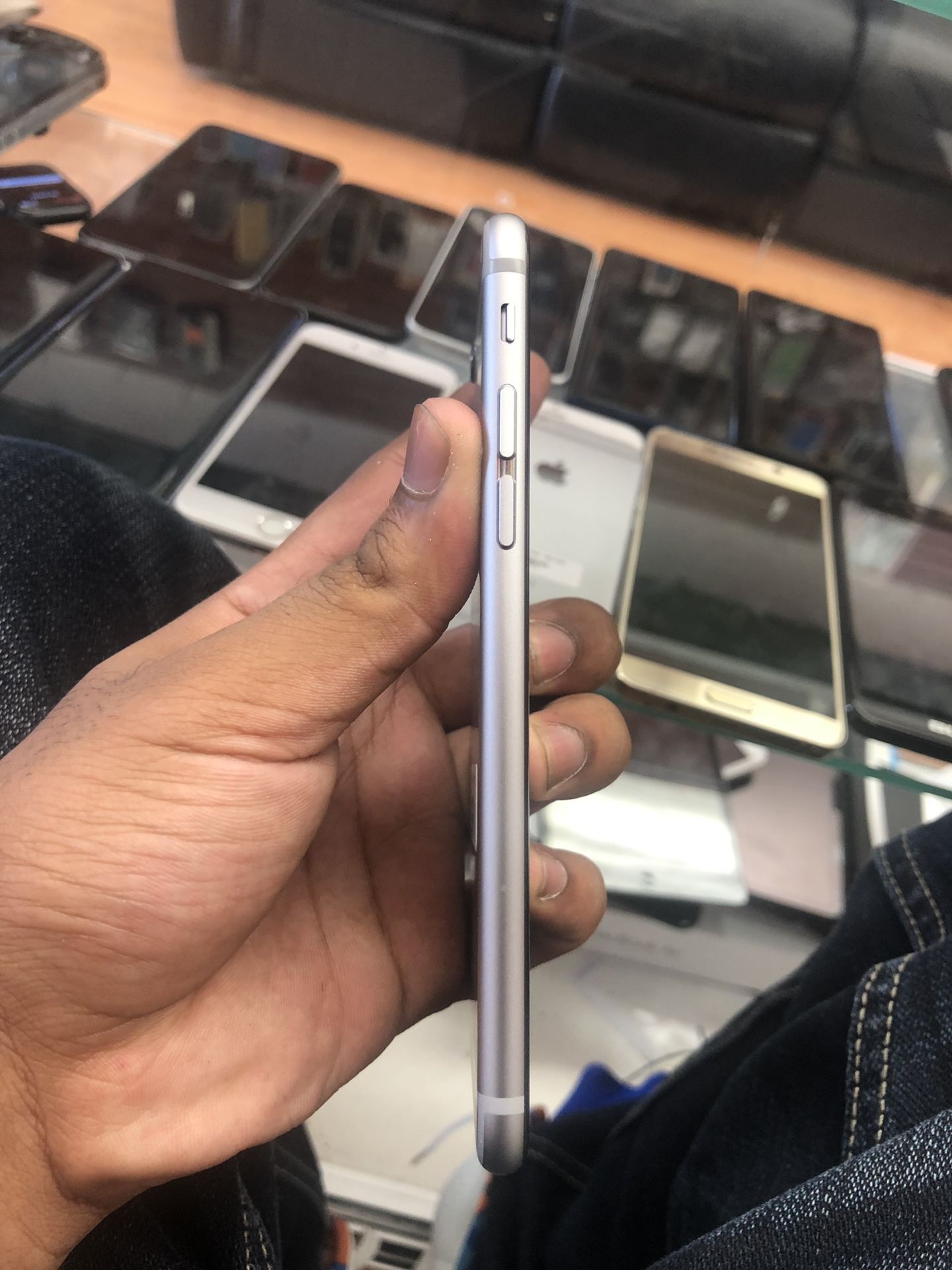 iPhone 6s 64Gb unlocked