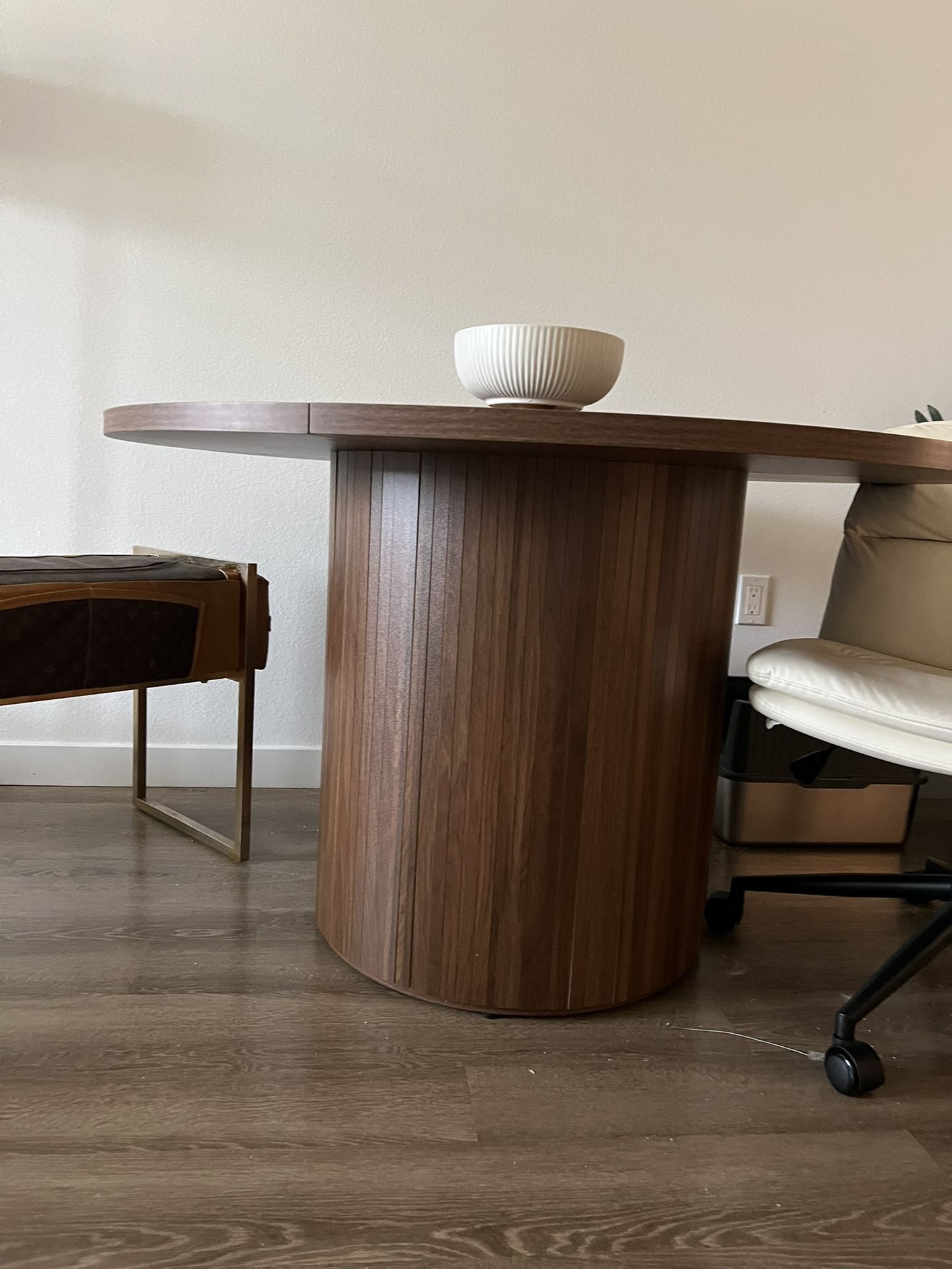 Round Table