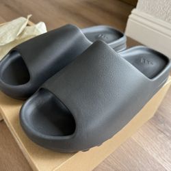 Yeezy slide onyx