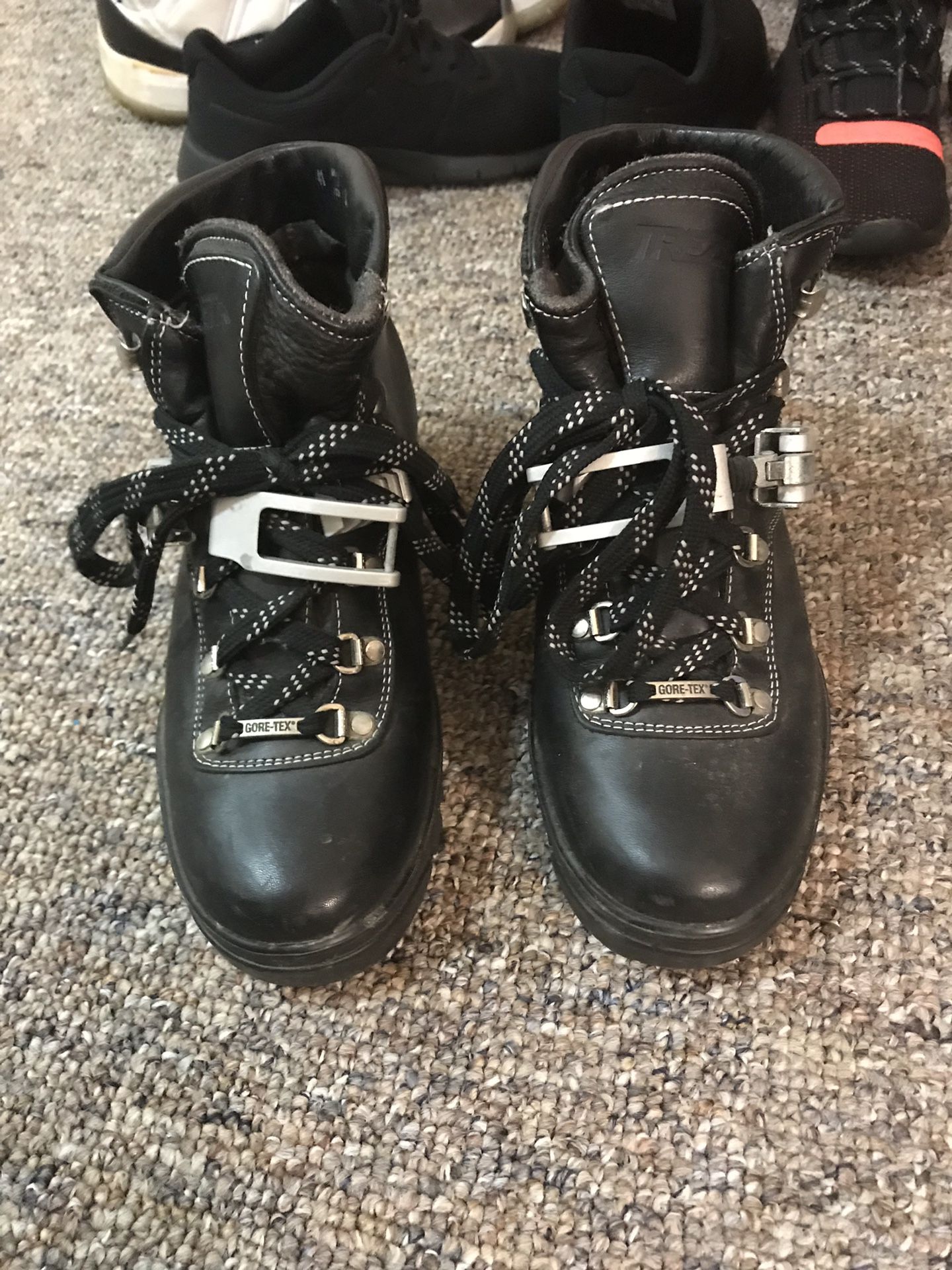 Gore Tex trezeta leather boots with spikes