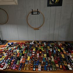 350 Plus Hotwheels 