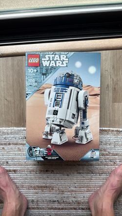 LEGO Star Wars R2-D2 Set 75379