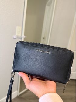 Michale Kors MK Wrist wallet