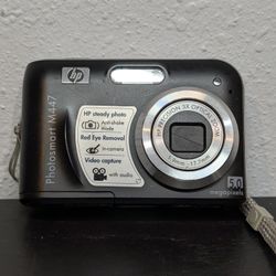 HP Photosmart M447 Digital Camera