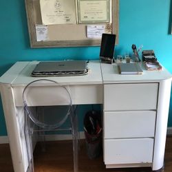 White Formica Desk FREE PICKUP ASAP