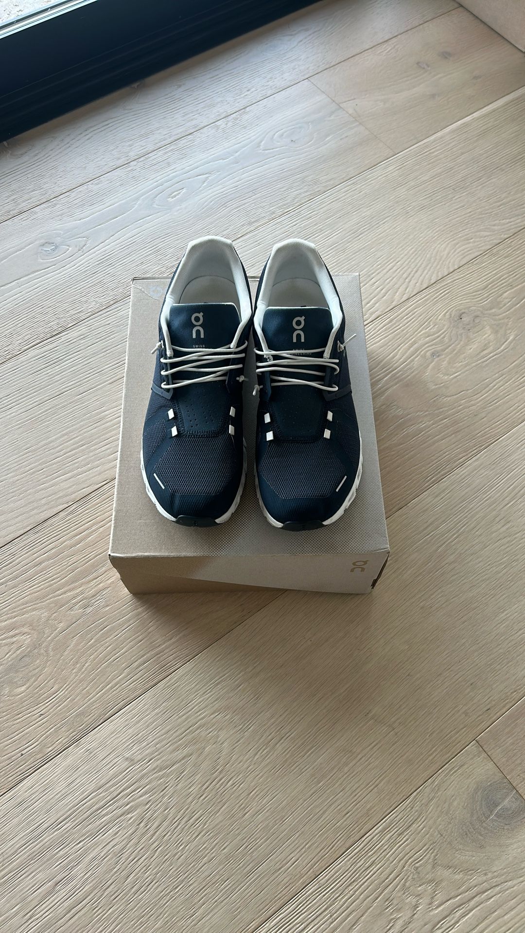 Men’s On Cloud Navy Shoes Size 12