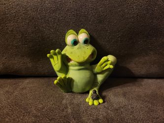 Sprogz Funny Character Frog Collectable Item 1994 Rare Scared of Spiders on Foot