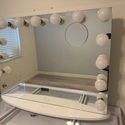 15 Bulb Lighted Vanity Mirror With Temperature Control, And Bluetooth Truth