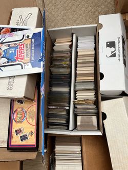 Approx. 10,000 sports cards baseball, football, basketball and hockey