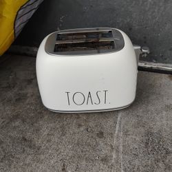 Cute Toaster Works Good