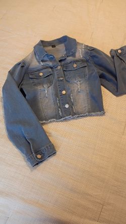 Jean jacket  🧥 size small