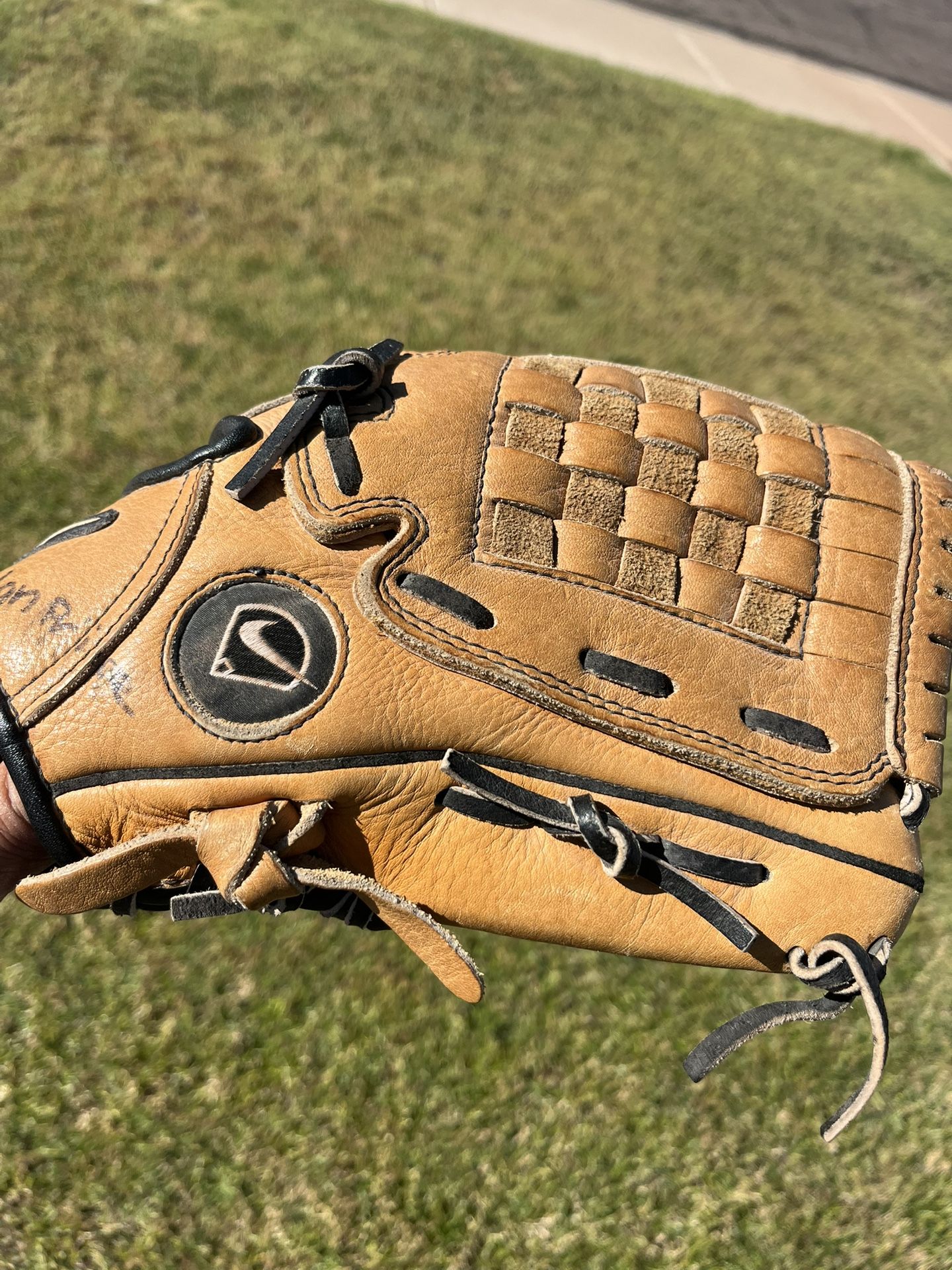 Nike Keystone 11” Baseball Glove